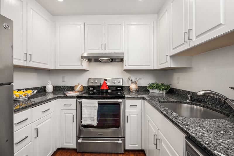 Type C – 1 Bed + Den, 2 Baths  #8