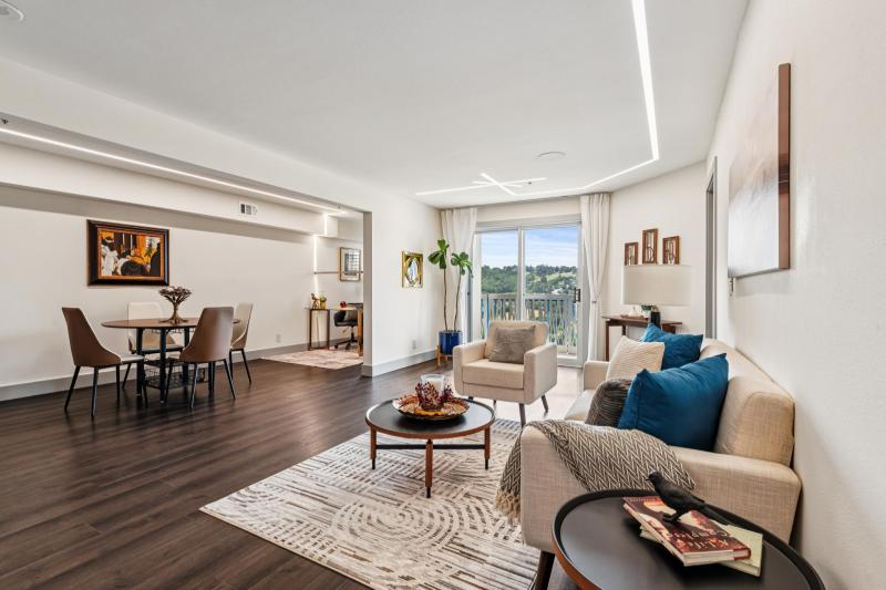 Type C – 1 Bed + Den, 2 Baths  #6
