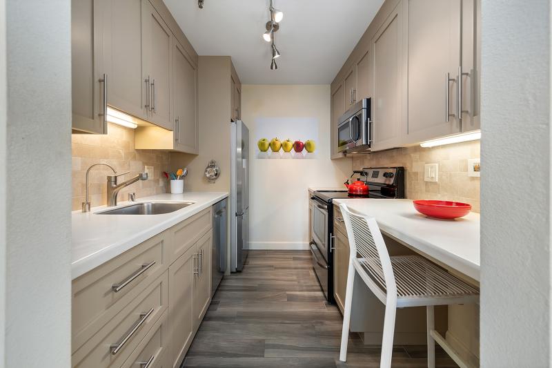 Type C – 1 Bed + Den, 2 Baths  #9