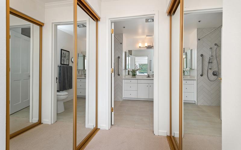 Type D – 1 Bed + Den, 2 Baths  #20
